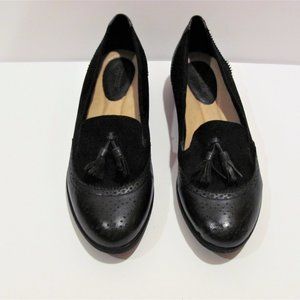 Earth 'Scarlet' black leather and suede tassel brogue dress loafer